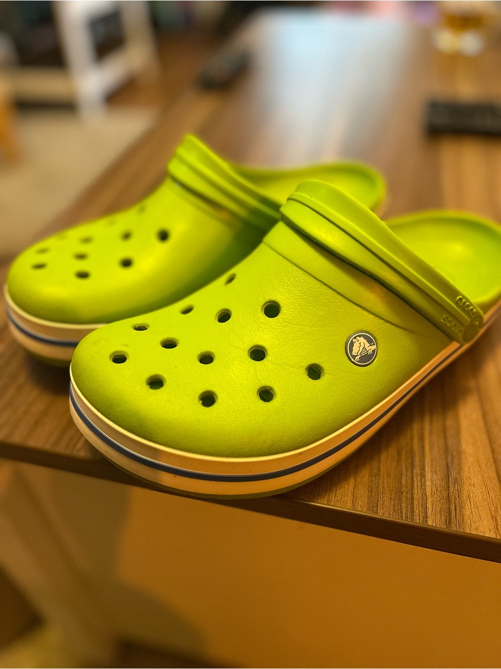 CROCS Lightweight Clog in Bright Lime